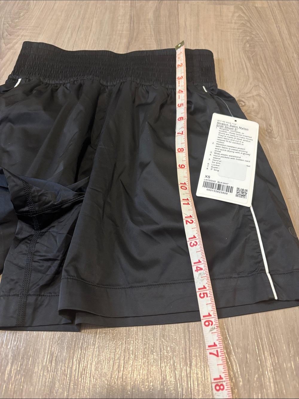 Lululemon Stretch Satin Nylon Super-High-Rise Short 5" in black Size XS - Picture 15 of 16